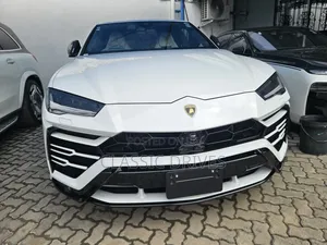 Lamborghini Urus 2024 White
