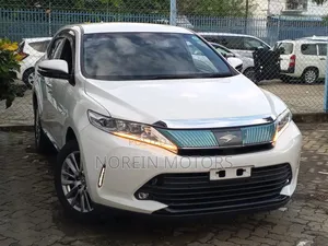 Toyota Harrier 2.0 4WD 2019 Off white