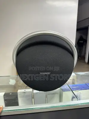Onyx Studio 8- Harman Kardon