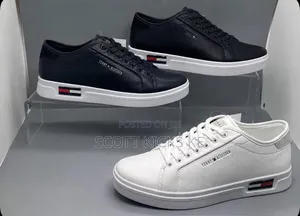 Tommy Hilfiger Casuals