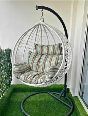 Spacious Swing Chair