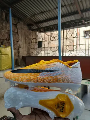 Medium Size 37-42 Kids Football Boots,Nike Air Zoom Soccer Boots