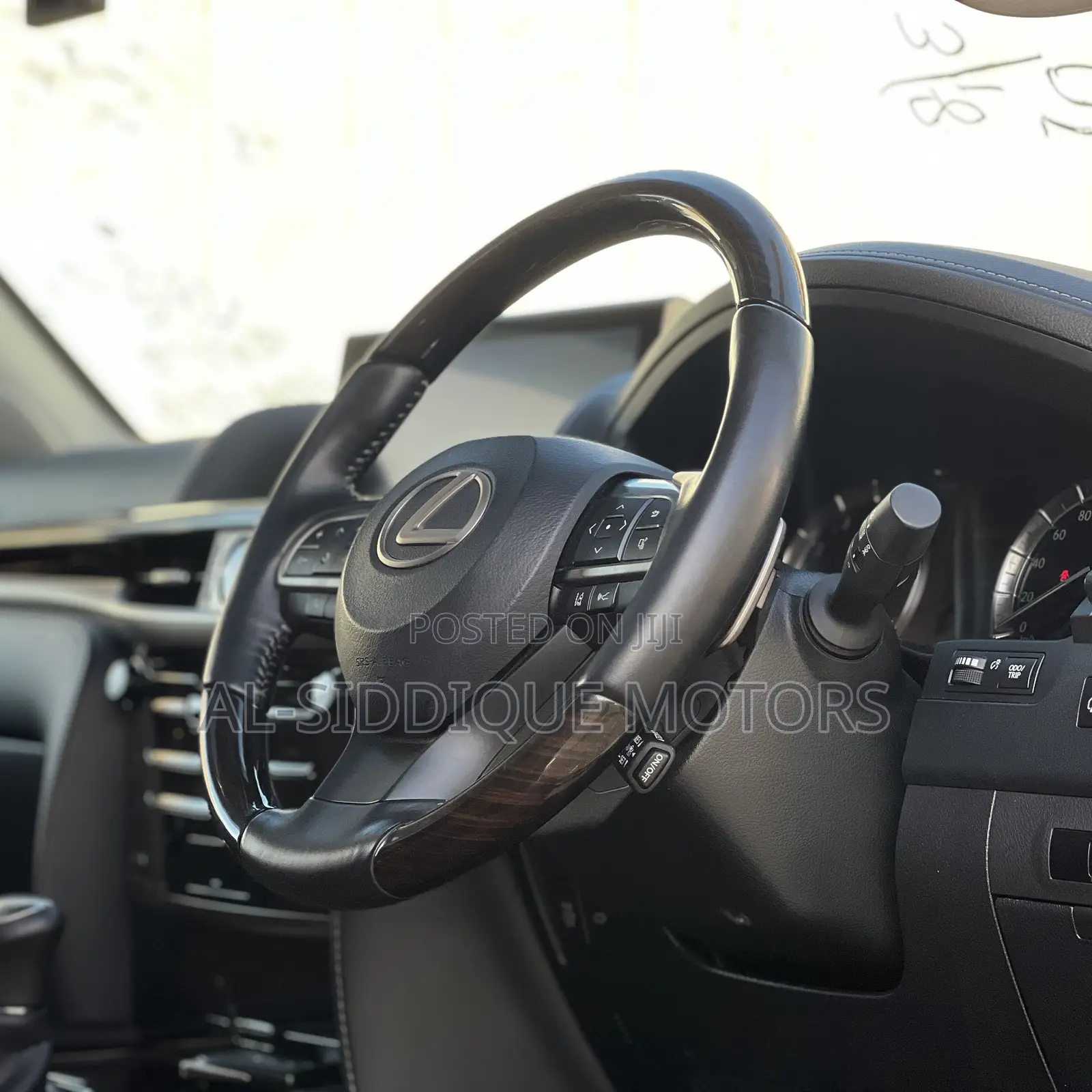 Lexus LX 2020 White