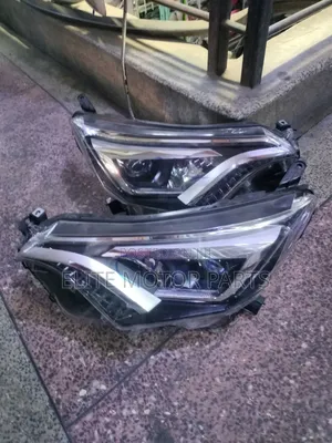 Toyota Rav4 2016 Headlights