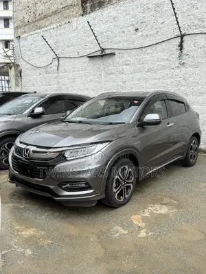 Honda Vezel 1.5 2WD 172 hp 2019 Gray