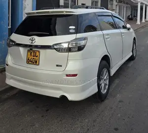 Toyota Wish 2017 White