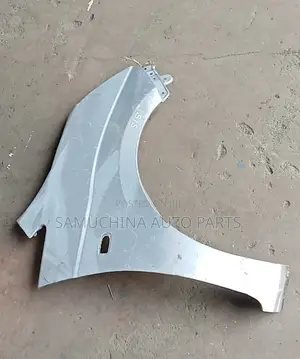Wing/Fender Toyota Isis