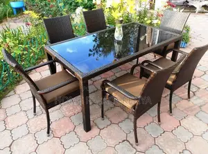 Outdoor Set: All-Weather 6-Seater Rattan Garden Dining Set