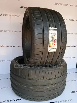305/30 R 20 Brand New Bridgestone Potenza Tyre Performance
