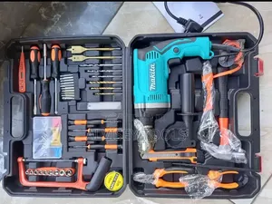 Makita Drill Set