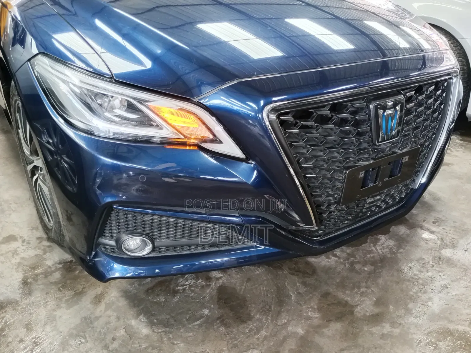 Toyota Crown 2019 Blue