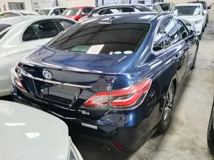 Toyota Crown 2019 Blue