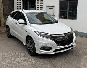 Honda Vezel 2019 Off white