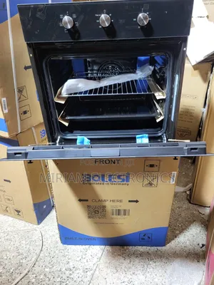 Built-in Oven 65l, Uses Knobs to Control With Grill and Baking Tray