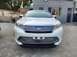 Toyota Harrier 2019 Off white
