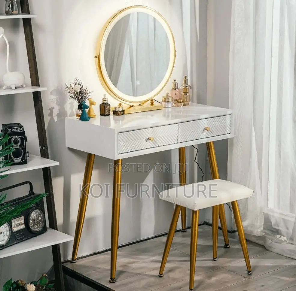 Dressers; White Dressing Elegance Make Up Vanity Table