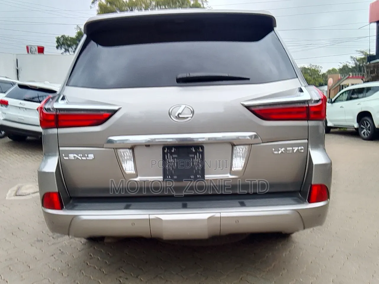 Lexus LX 2017 Silver