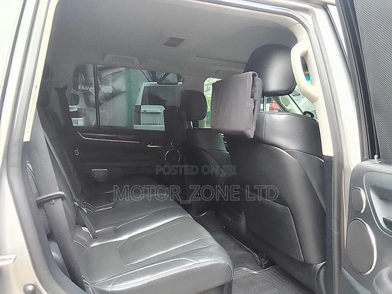 Lexus LX 2017 Silver