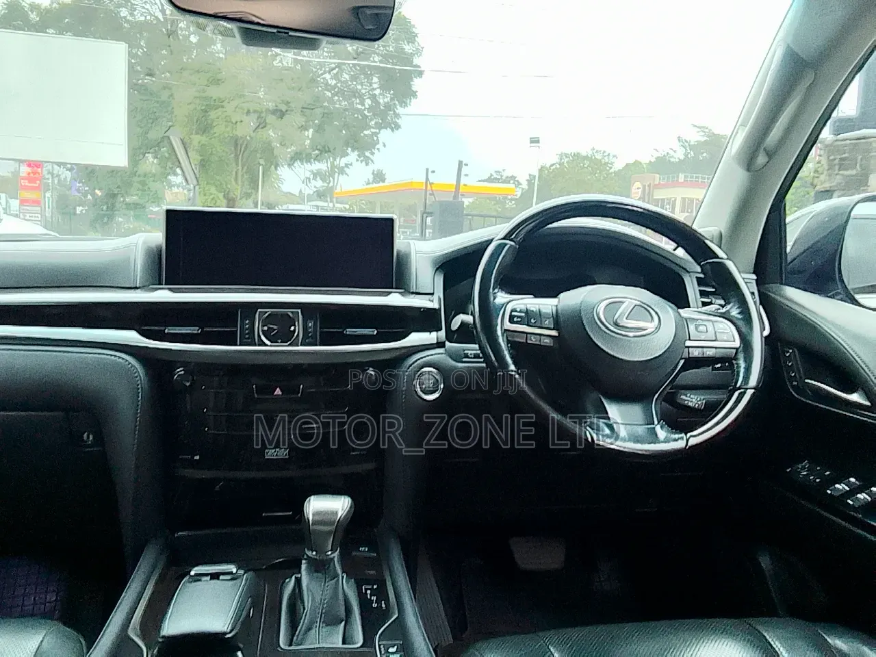 Lexus LX 2017 Silver