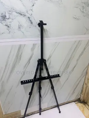 Tripod Stand for Whiteboards and Canvases