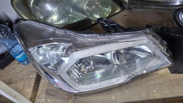 Subaru Forester Sj Headlight Xenon 2013-2015 Models - thumbnail 2