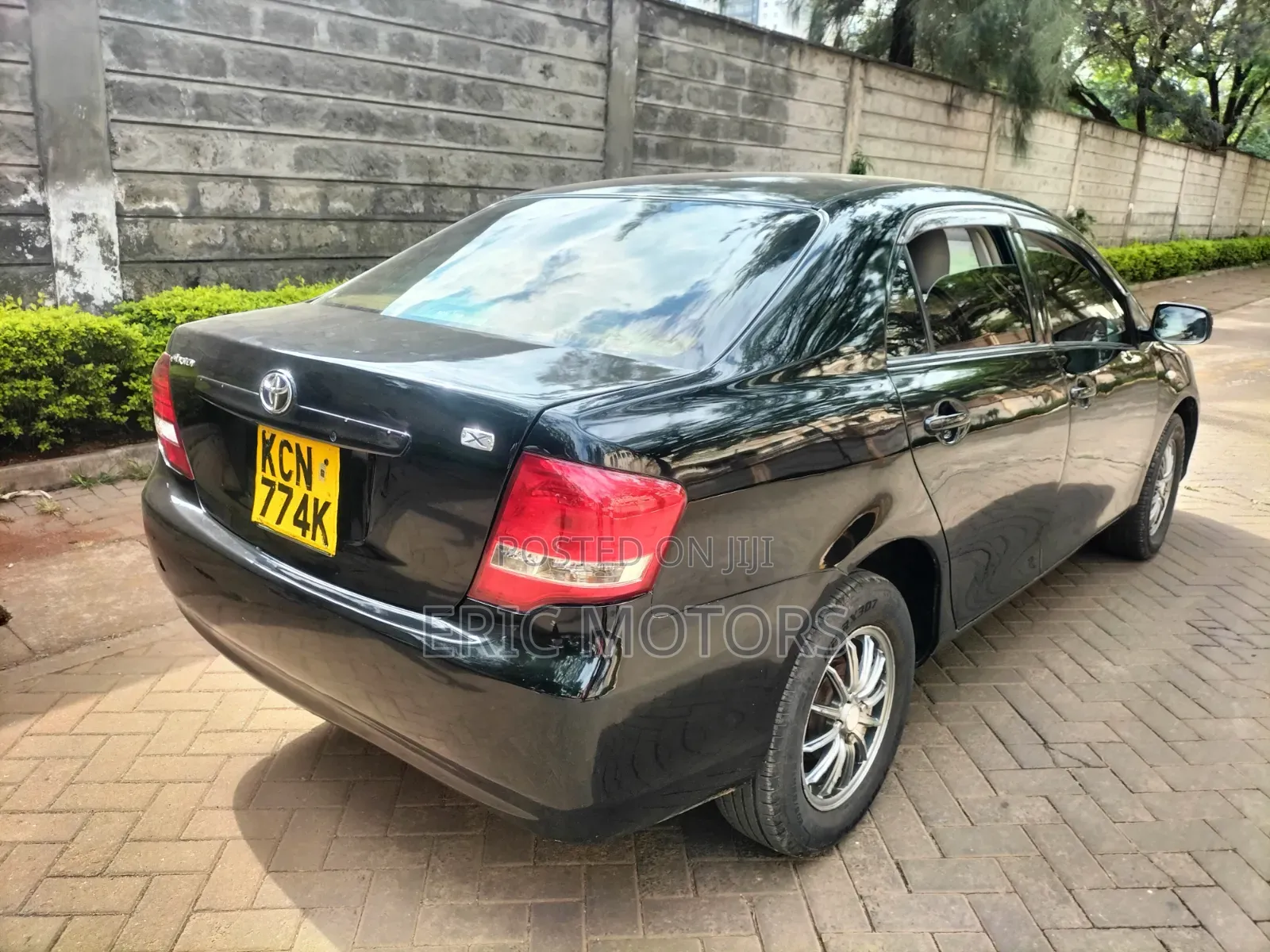 Toyota Axio 2010 Black