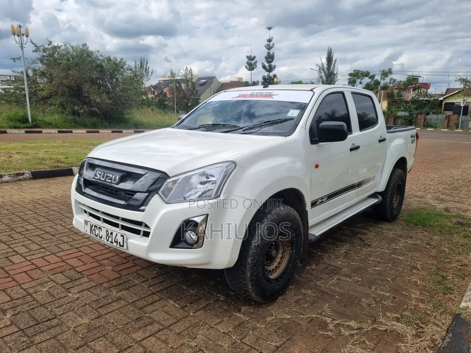 Isuzu D-MAX 2014 White