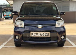 Toyota Sienta 2012 Black