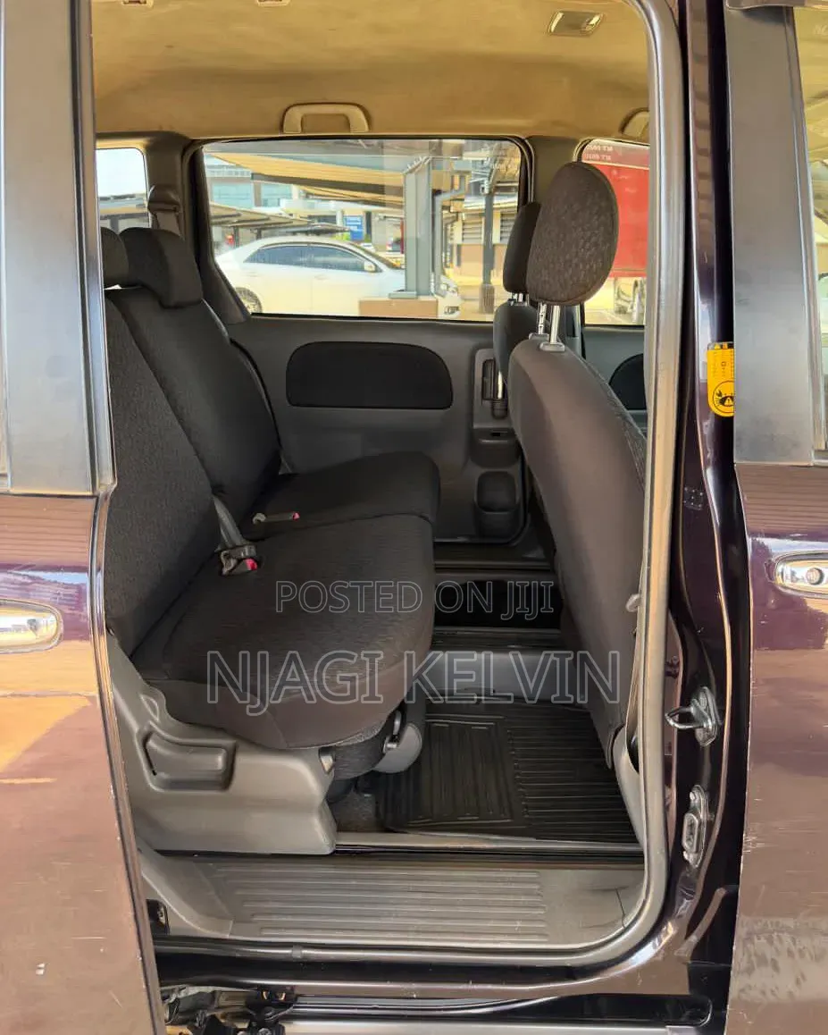 Toyota Sienta 2012 Black