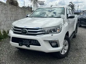 Toyota Hilux 2019 White