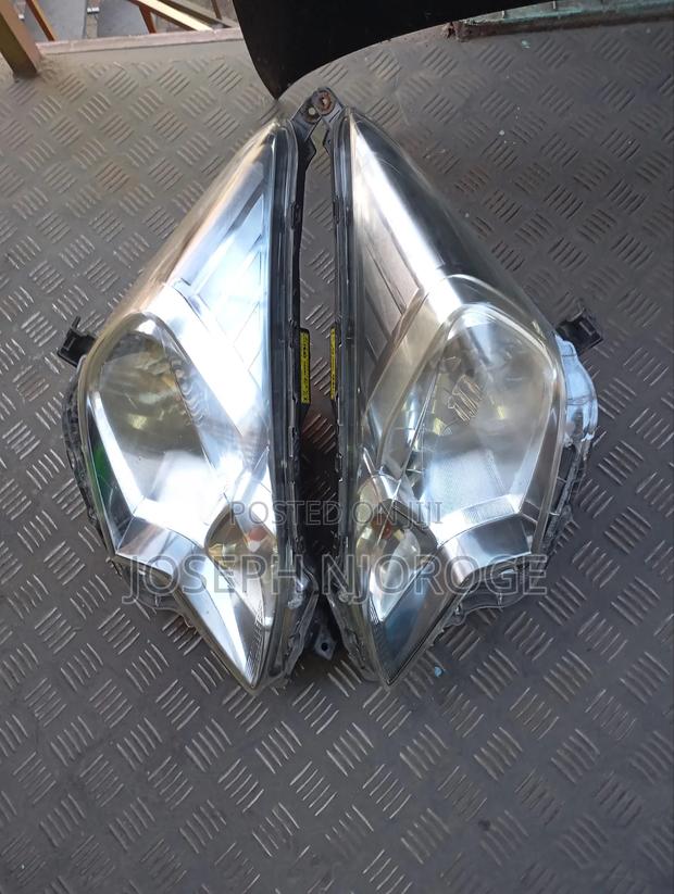 Ractis 2012 Headlight Zenon