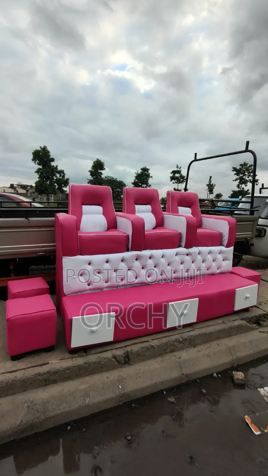 3 Seater Modern Pedicure Seat