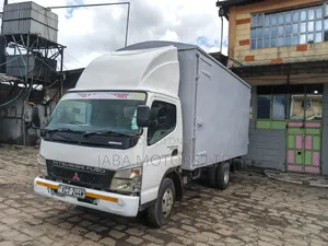 Mitsubishi Fuso 2018 White