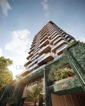 4bdrm Duplex in Riverside Drive for sale