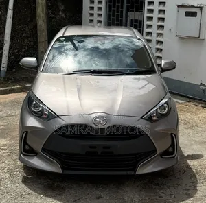 Toyota Yaris 2020 Gray