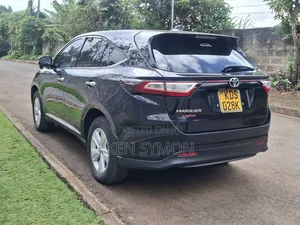Toyota Harrier 2.0 2017 Black