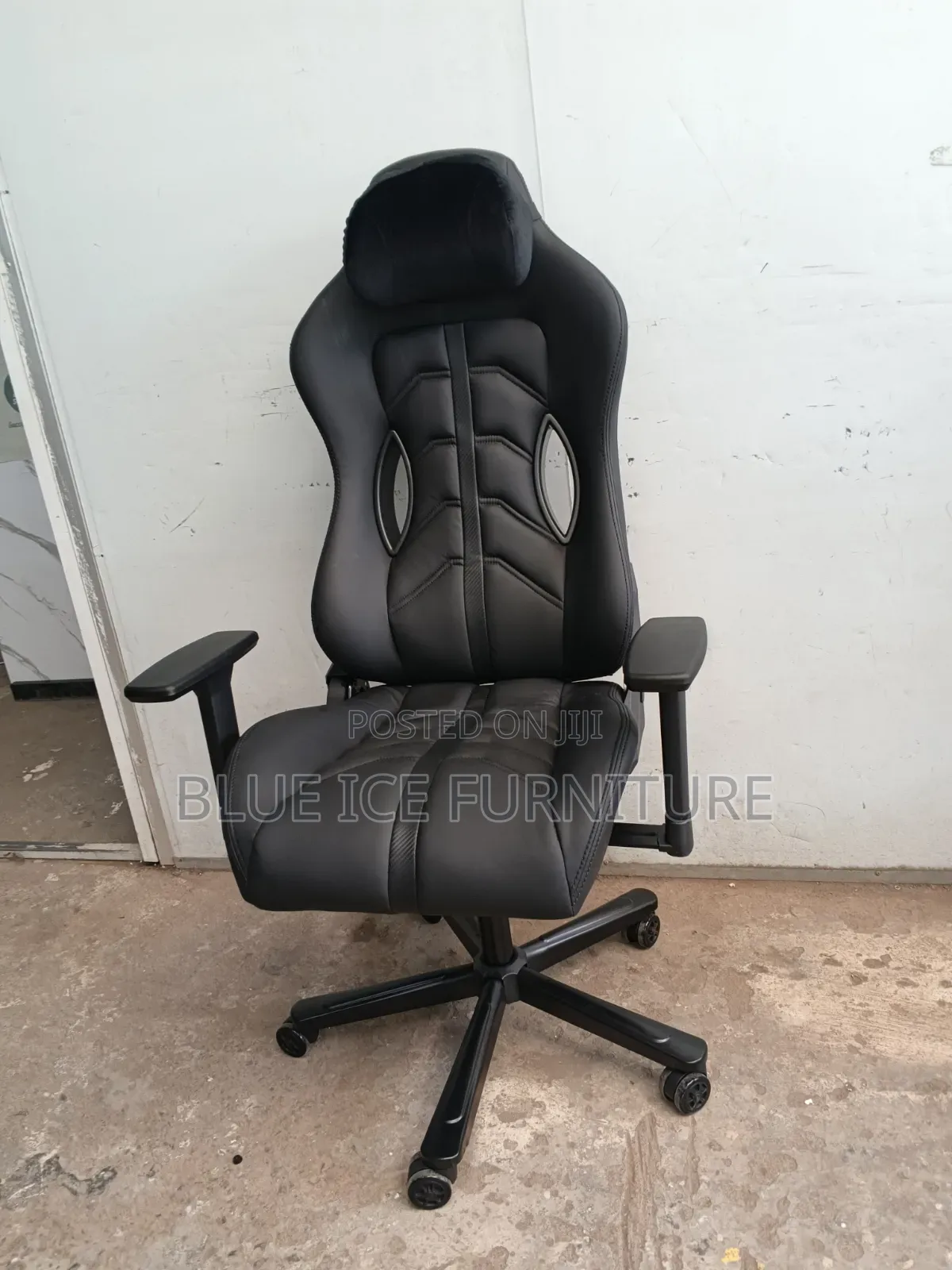 Home Office Gaming Chair With Adjustable Armrest