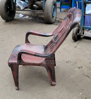 Slanted Relaxo Plastic Chairs