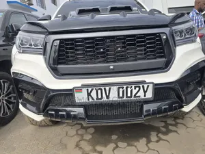 Toyota Hilux 2019 White