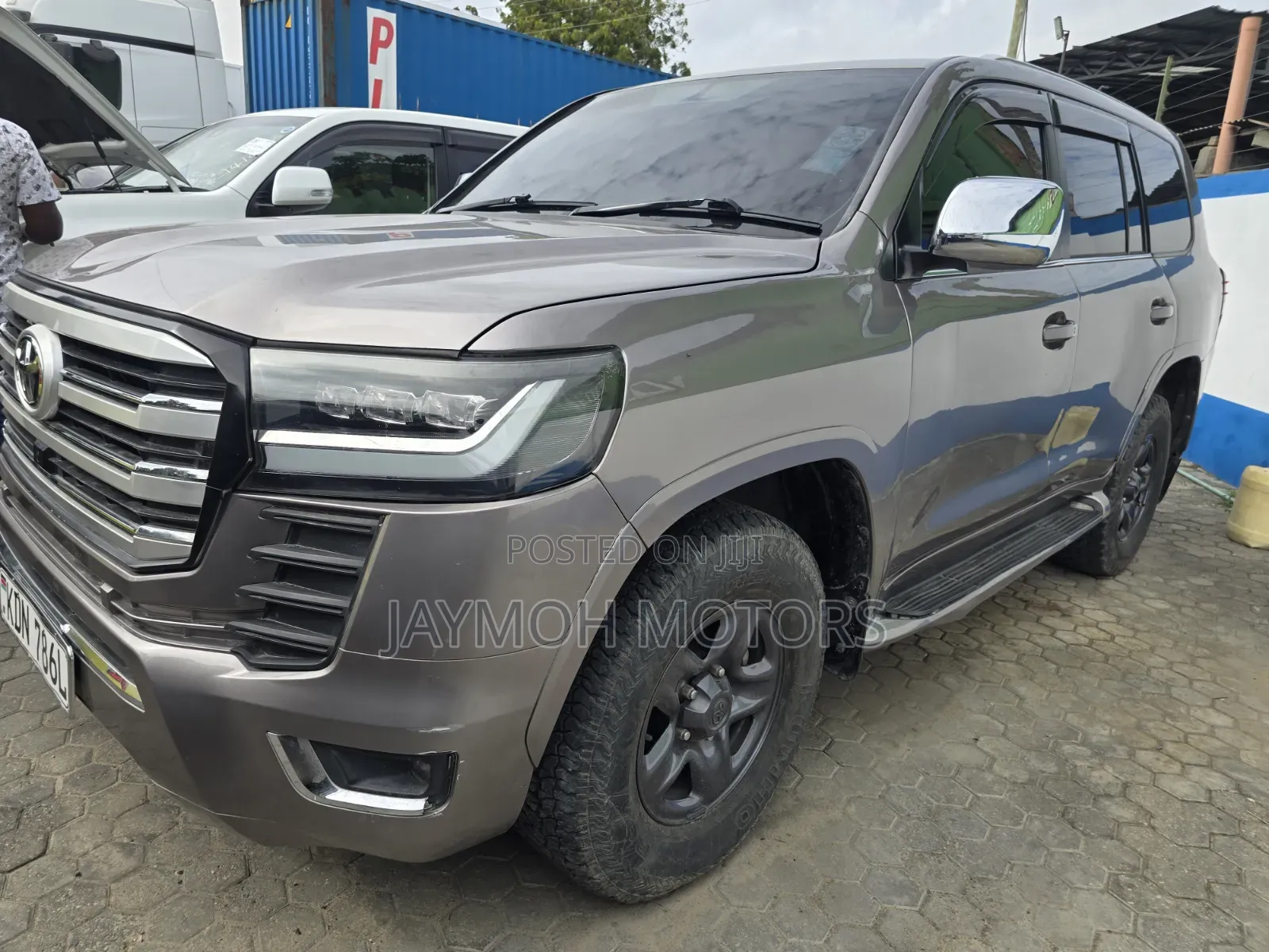 Toyota Land Cruiser 2014 Brown