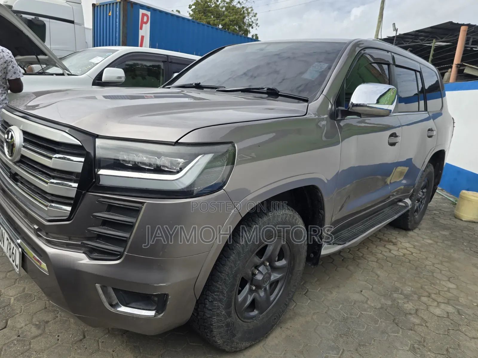 Toyota Land Cruiser 2014 Brown