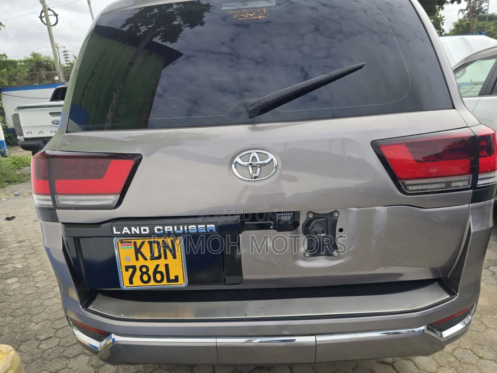 Toyota Land Cruiser 2014 Brown