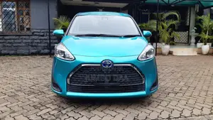 Toyota Sienta 1.5 FWD 2019 Green