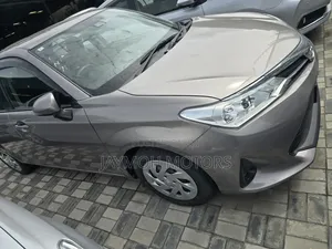 Toyota Axio 2019 Gold