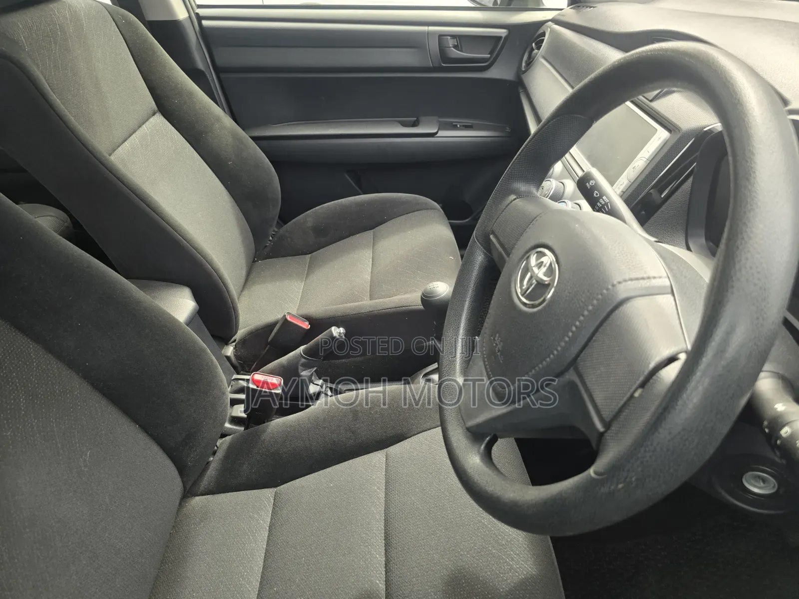 Toyota Axio 2019 Gold