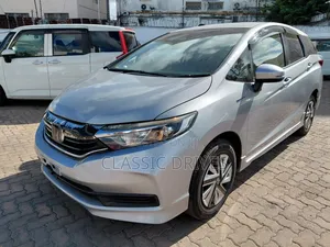 Honda Fit Shuttle 2020 Silver