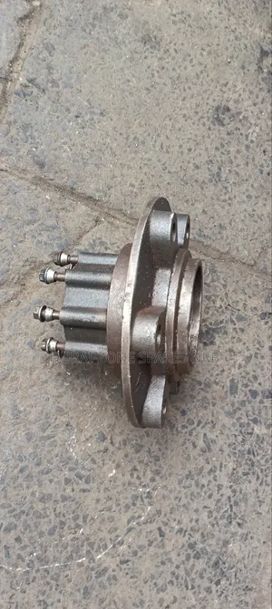 Rear Hubs Nqr, Npr, FRR 4.3, Isuzu, Mitsubishi, Dyna,