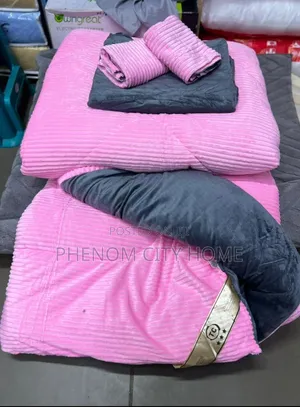 Pink and White Tc Velvet Duvet Set