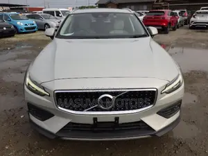Volvo V60 2019 Beige
