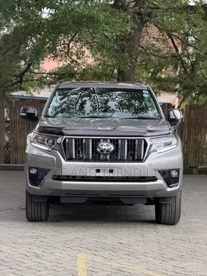 Toyota Land Cruiser Prado 2.8 2021 Gold